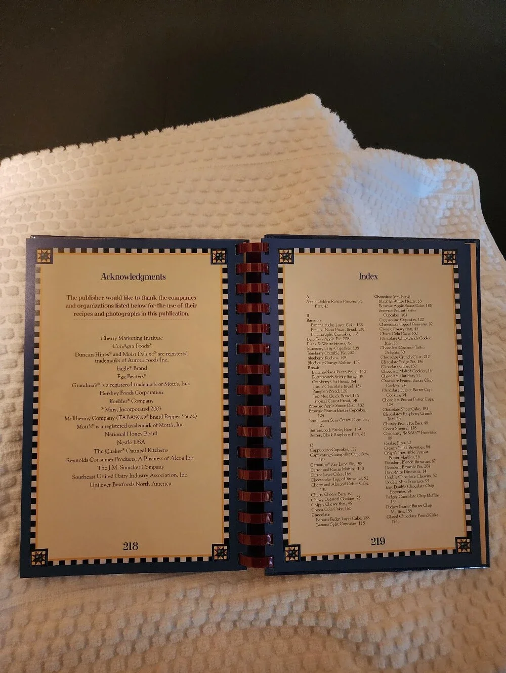 Old Fashion Bake Sale Cook Book 2003, 224 Pages Cookies, Pie, Cake, Gift Quality